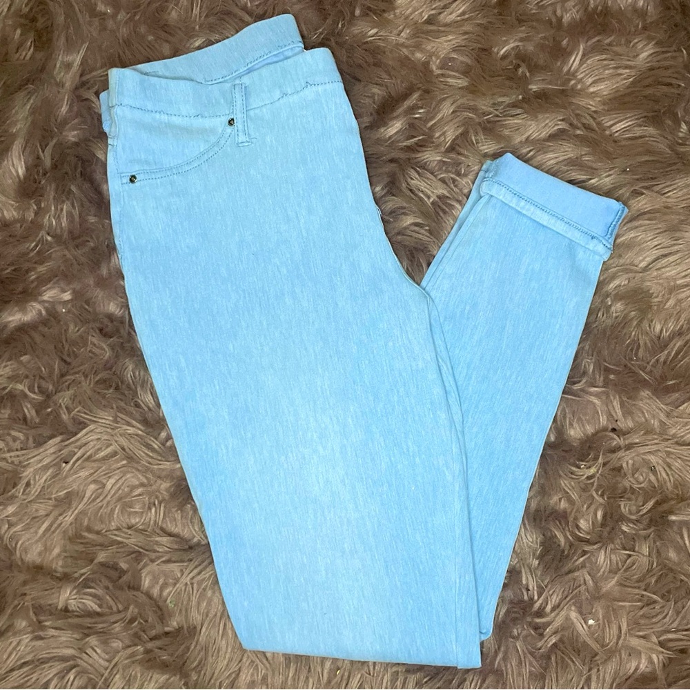 Denim jeans that Fit well in great condition.